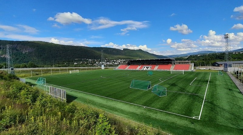 Sagbakken er definitivt et step opp i forhold til Tobbebanen. Foto: Terje Mollestad - nordicstadiums.com