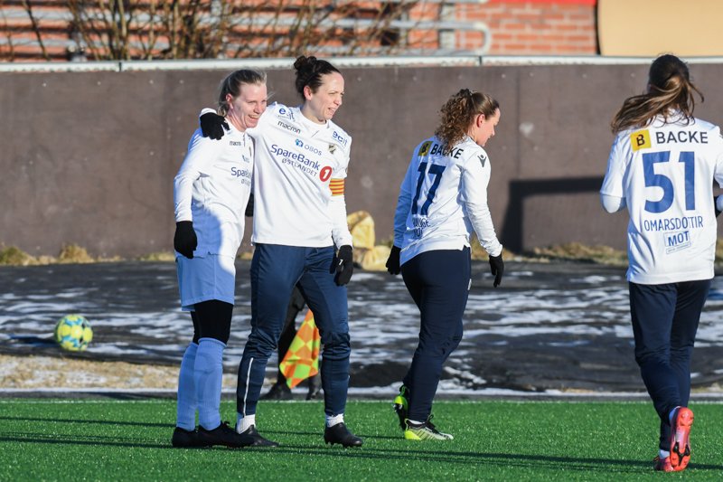 #9 Huseby og #7 Bjånesøy, etter målet mot LSK