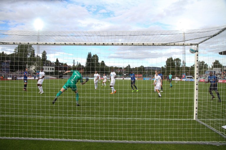 39467437_1916812288417583_3455795982749401088_n