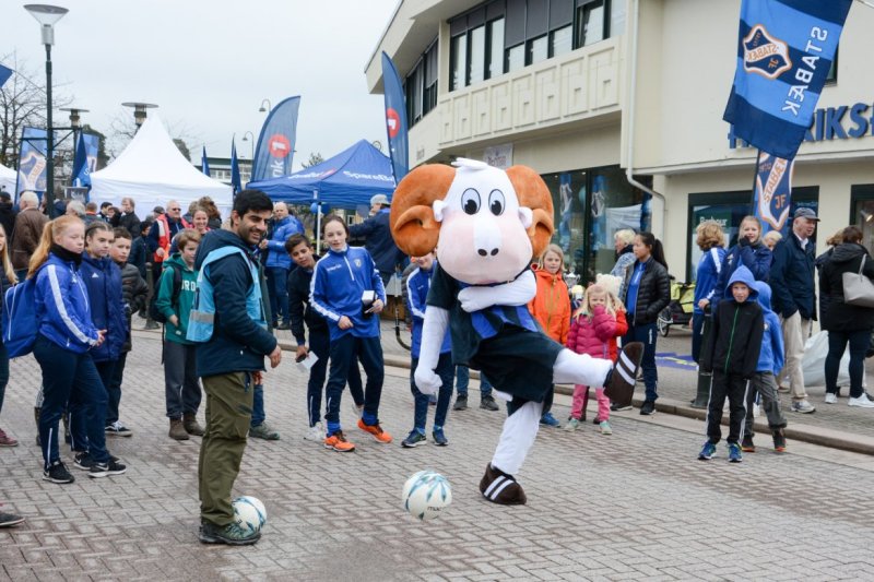 I FanZone blir det morsomme aktiviteter for alle. Foto: Kristian Bjerke